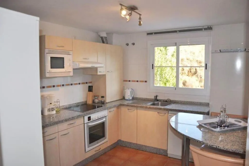 5 Bedroom Villa To Rent In La Sierrezuela, Mijas Malaga